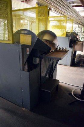 用于堆叠纸箱的液压倾斜装置 BOSCH 1000 公斤