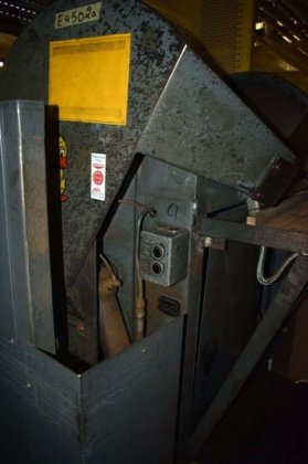 用于堆叠纸箱的液压倾斜装置 BOSCH 1000 公斤