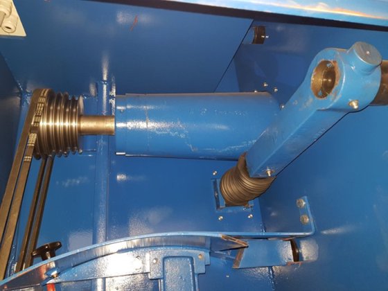 一台石台磨床 REMA，600SK 型，60 米/秒