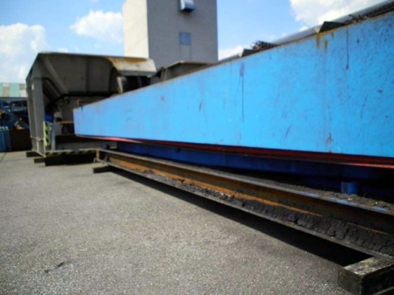 剪叉式升降台，4770 毫米 x 1670 毫米，±