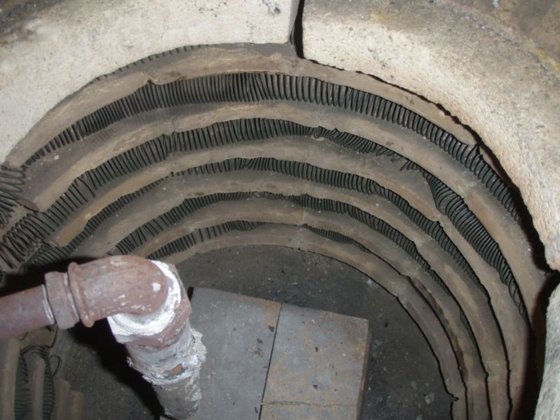 アルミニウム用電気式保持炉、± 300 kg