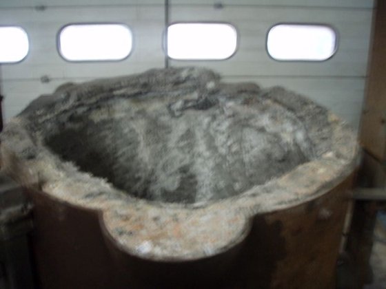 带行星齿轮的底部浇桶，8 吨