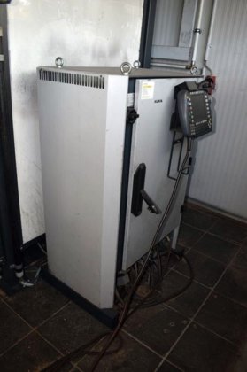 机器人 KUKA ; KR240-2 2000