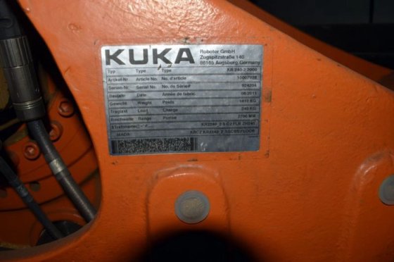 Robot KUKA ; KR240-2 2000