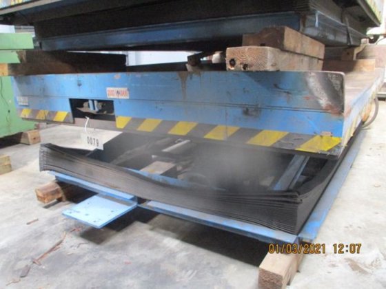 液压升降台 2060×1600mm 2t