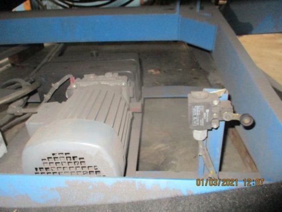 液压升降台 2060×1600mm 2t