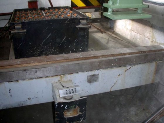 轨道电动卡车，20 吨