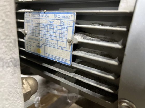 2016 带小料斗的不锈钢计量螺杆