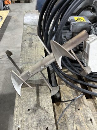 2016 带小料斗的不锈钢计量螺杆