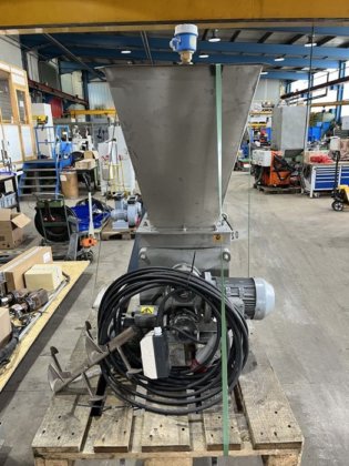 2016 带小料斗的不锈钢计量螺杆