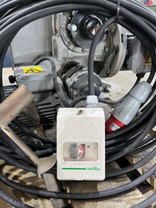 2016 带小料斗的不锈钢计量螺杆