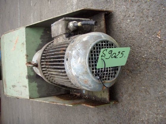 螺旋输送机，直径 280 毫米，长度 2950 毫米