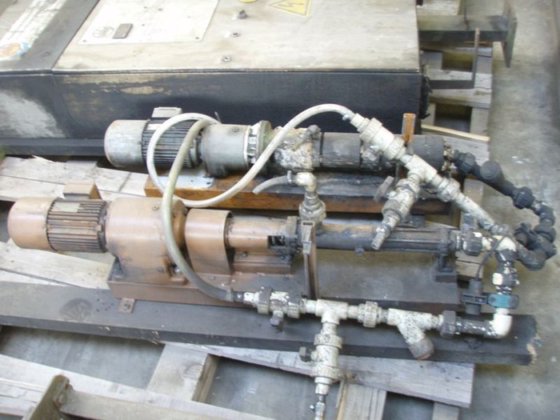 呋喃混砂机铰接臂 15-18 吨/小时 WÖHR