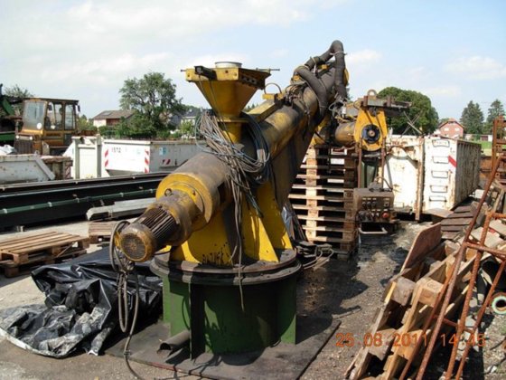 呋喃混砂机铰接臂 15-18 吨/小时 WÖHR