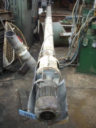 螺旋输送机 3930 毫米，直径 140 毫米