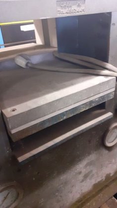 硅胶模塑板 - 1 盘。