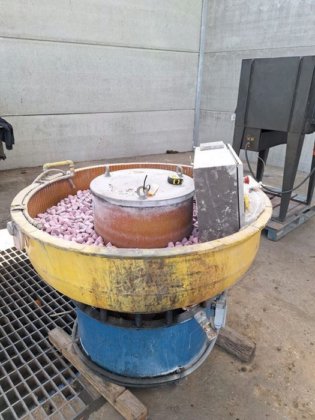 2003 VIBROCHIMICA 285l 圆形振动器/镘刀