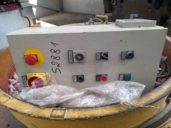 2003 VIBROCHIMICA 285l 圆形振动器/镘刀