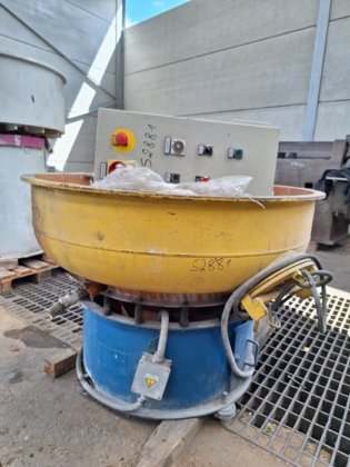 2003 VIBROCHIMICA 285l 圆形振动器/镘刀