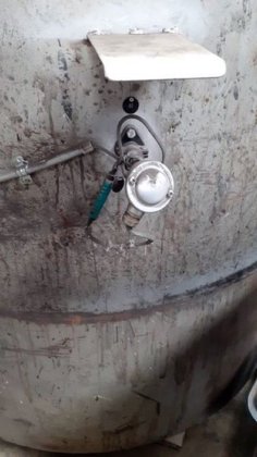 1996 固定式电熔炉和保温炉 HINDENLANG，用于生产 1100 公斤铝材