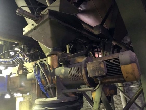 1996 WÖHR 螺杆式搅拌机，5 吨，1 个旋转臂