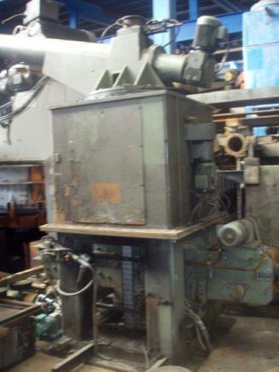 带 AXMANN 混合器的呋喃砂造型转盘，20 吨/小时