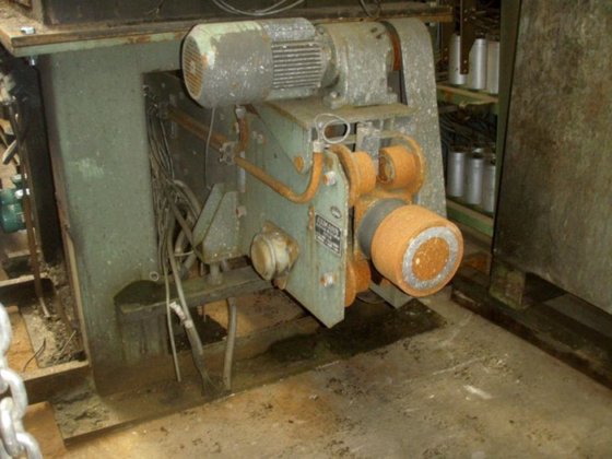 带 AXMANN 混合器的呋喃砂造型转盘，20 吨/小时