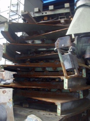 带 AXMANN 混合器的呋喃砂造型转盘，20 吨/小时