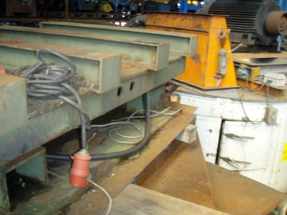 带 AXMANN 混合器的呋喃砂造型转盘，20 吨/小时