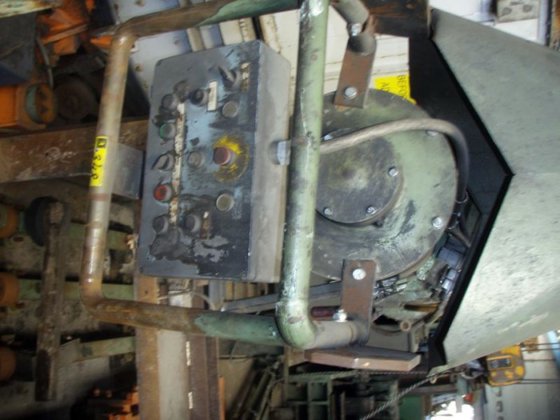 带 AXMANN 混合器的呋喃砂造型转盘，20 吨/小时