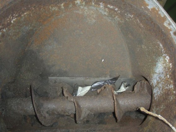 螺旋输送机 1600 毫米，直径 150 毫米