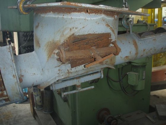 螺旋输送机 1600 毫米，直径 150 毫米