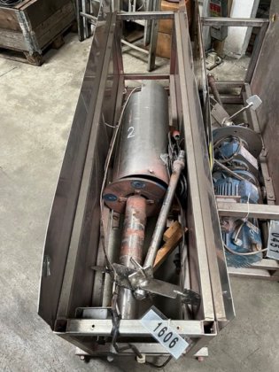 2001 无尾钢涂面盆 ±2000 升