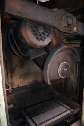 1998 半自动切割磨床