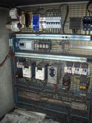 スクリューミキサー BORDEN, ± 2 t/h