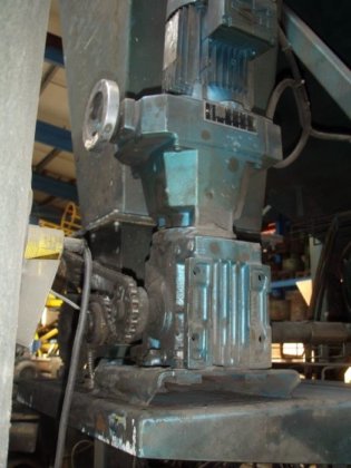 BORDEN 螺杆式搅拌机，± 2 吨/小时，带 2