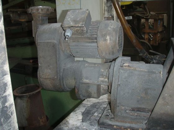 用小沙坑进行螺旋配料