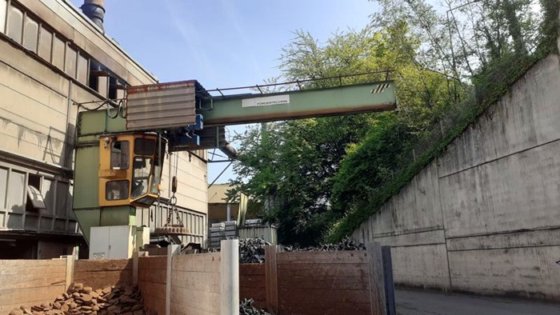 装载起重机 VETTER，带磁铁 Ø1000mm DEMAG