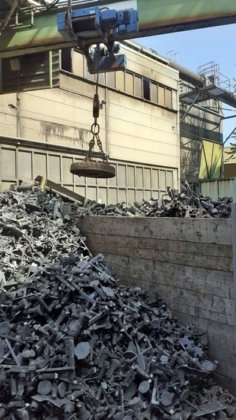 装载起重机 VETTER，带磁铁 Ø1000mm DEMAG