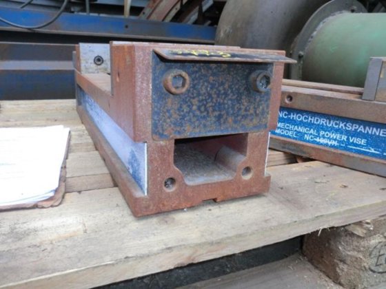 重型机器钳，300 毫米 x 160 毫米