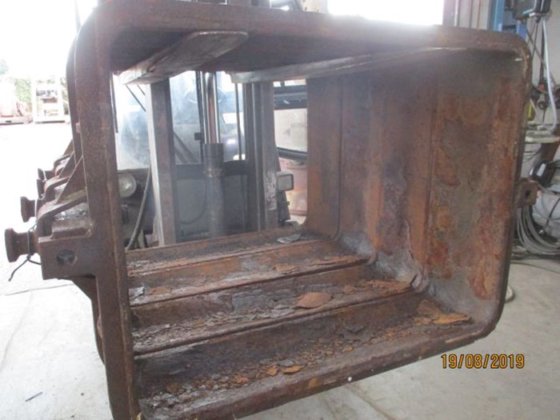 模制箱，钢制，910 毫米 x 685 毫米