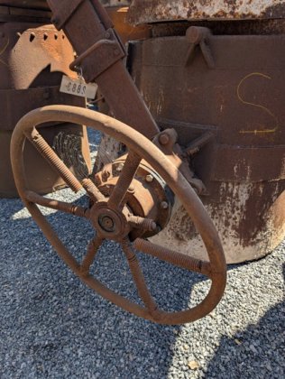 带茶壶嘴的铸造浇桶，行星齿轮箱，± 2,5 - 3 吨