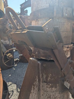 带茶壶嘴的铸造浇桶，行星齿轮箱，± 2,5 - 3 吨