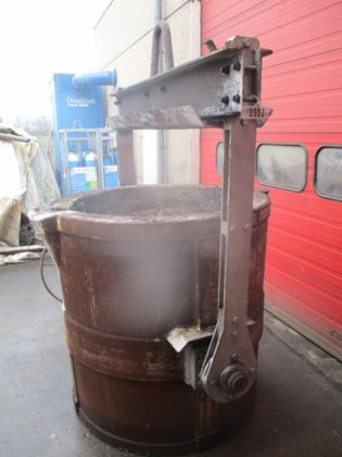 起重机倾斜浇桶（2 个浇口） ACETARC 7t