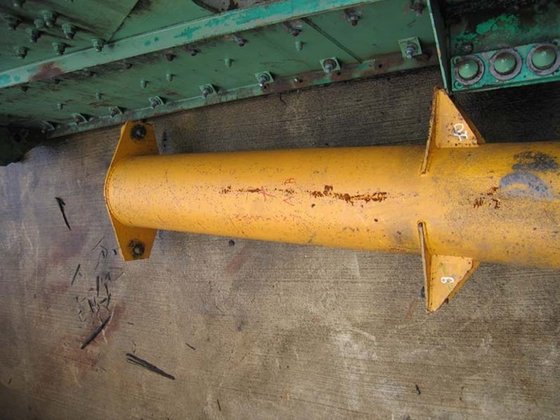 柱式回转起重机，带 2 个臂；500 千克