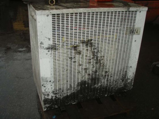 变压器 63 千伏安，230/400 伏