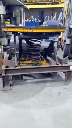 工作台直径 1300 毫米