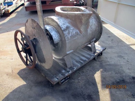 带行星齿轮箱的滚筒式浇桶，± 500 千克