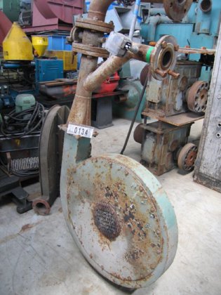 2 台钢包加热器，配有 2 台耦合式回转起重机，2 个臂