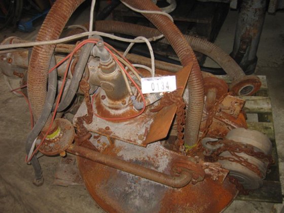 2 台钢包加热器，配有 2 台耦合式回转起重机，2 个臂